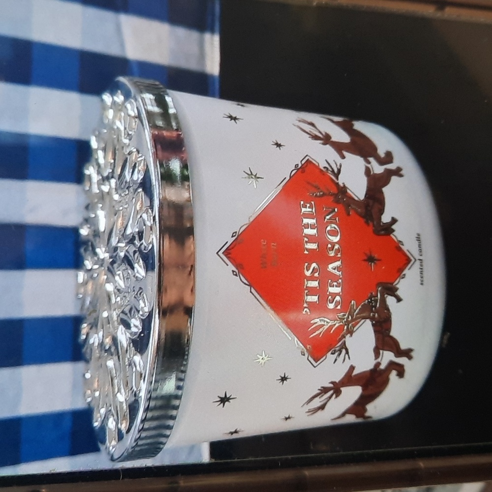 BATH & BODY WORKS 3 WICK TIS THE SEASON